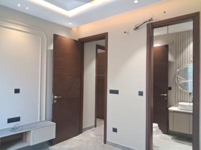 Bedroom Image of 1800 Sq.ft 3 BHK Builder Floor for sale in Paschim Vihar New Delhi for Rs. 36500000