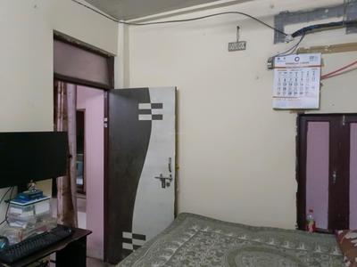 Bedroom Image of 500 Sq.ft 2 BHK Builder Floor for sale in Paharganj New Delhi for Rs. 4500000