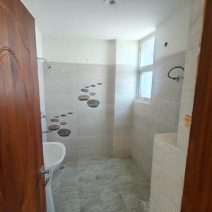 Bathroom Image of 1550 Sq.ft 4 BHK Apartment / Flat for sale in Sector 127 Mohali for Rs. 8290000
