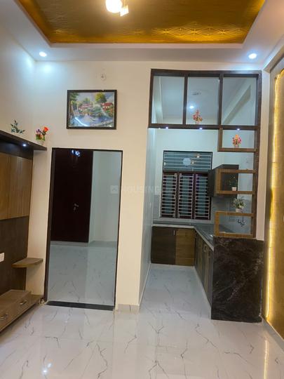 Royal City, Manchwa Main Image 1