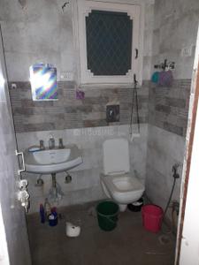 Bathroom Image of 1400 Sq.ft 2.5 BHK Apartment / Flat for rent in Varun Apartments, Sector 62 Noida for Rs. 28000