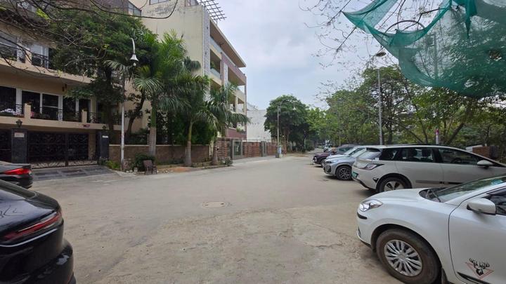 Block B, Sushant Lok Phase 1 Main Image 1