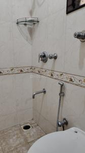 Bathroom Image of 885 Sq.ft 2 BHK Apartment / Flat for rent in Supreme Lake Florence, Powai Mumbai for Rs. 80000