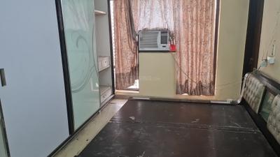 Bedroom Image of 1850 Sq.ft 3 BHK Builder Floor for rent in Model Town New Delhi for Rs. 45000