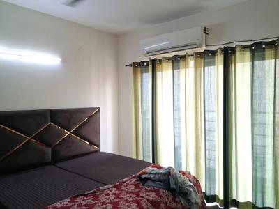 Bedroom Image of 1280 Sq.ft 3 BHK Apartment / Flat for sale in Paras Tierea, Sector 137 Noida for Rs. 10000000