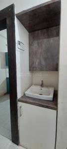 Bathroom Image of 680 Sq.ft 1 BHK Builder Floor for rent in Emerald Kingsvilla, Pipliyahana Indore for Rs. 13000