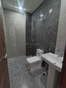Bathroom Image of 1530 Sq.ft 3 BHK Builder Floor for rent in Sector 10 Gurgaon for Rs. 36000