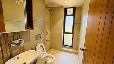 Bathroom Image of 3230 Sq.ft 4 BHK Apartment / Flat for rent in BSA Paarijat At Shantigram, Shantigram Ahmedabad for Rs. 200000