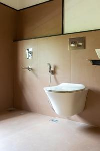 Bathroom Image of 4000 Sq.ft 4 BHK Independent House for sale in Kakkanad Kochi for Rs. 30000000