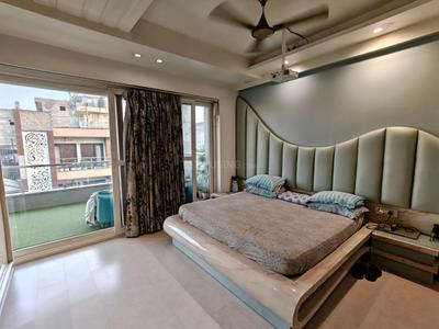 Bedroom Image of 1800 Sq.ft 4 BHK Builder Floor for sale in Ashok Vihar New Delhi for Rs. 48000000