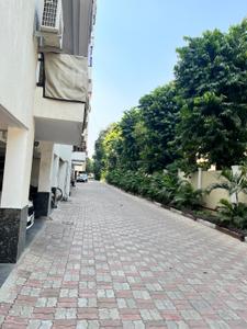 Image of 1600 Sq.ft 3 BHK Apartment / Flat for sale in Rajniwas Residency, Alka Puri Colony, Allahabad for Rs. 27500000