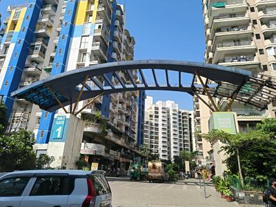 Building Image of 2000 Sq.ft 3 BHK Apartment / Flat for rent in Mahagun Mansion Phase 1 and 2, Indirapuram Ghaziabad for Rs. 38500