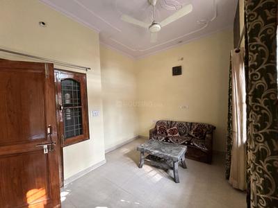 Living Room Image of 800 Sq.ft 2 BHK Independent House for rent in Shrinathpuram Bareilly for Rs. 9000