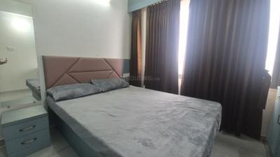 Bedroom Image of 2000 Sq.ft 3 BHK Apartment / Flat for rent in Shadhna Skywalk, Chandkheda Ahmedabad for Rs. 38000