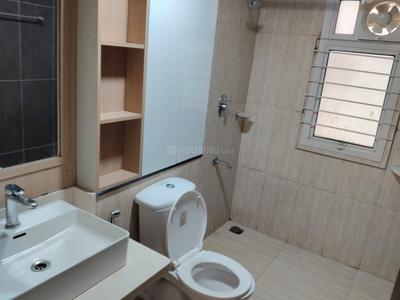 Bathroom Image of 1300 Sq.ft 2 BHK Apartment / Flat for rent in Prestige Falcon City, Konanakunte Bengaluru for Rs. 50000