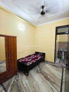 Bedroom Image of 650 Sq.ft 2 BHK Builder Floor for rent in New Ashok Nagar New Delhi for Rs. 15000