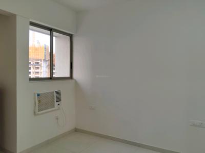 Bedroom Image of 700 Sq.ft 2 BHK Apartment / Flat for sale in Lodha Amara, Thane West Thane for Rs. 12700000