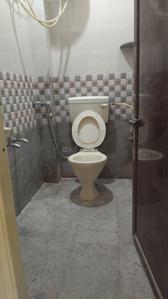 Bathroom Image of 600 Sq.ft 2 BHK Builder Floor for rent in Koramangala Bengaluru for Rs. 25000
