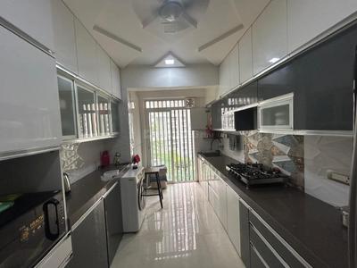 Kitchen Image of 1150 Sq.ft 2 BHK Apartment / Flat for sale in Mahalakshmi Mumbai for Rs. 40000000
