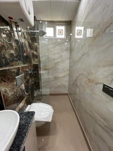 Bathroom Image of 2000 Sq.ft 4 BHK Builder Floor for rent in RWA Chittaranjan Park Block B, Chittaranjan Park New Delhi for Rs. 145000