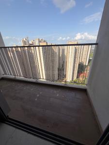 Balcony Image of 950 Sq.ft 2 BHK Apartment / Flat for rent in Kalpataru Immensa, Thane West Thane for Rs. 55000
