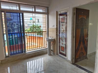 Balcony Image of 825 Sq.ft 2 BHK Apartment / Flat for sale in Prince Anwar Shah Connector Kolkata for Rs. 5500000