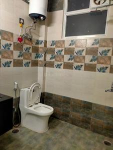 Bathroom Image of 2500 Sq.ft 3 BHK Builder Floor for rent in Gomti Nagar Lucknow for Rs. 30000