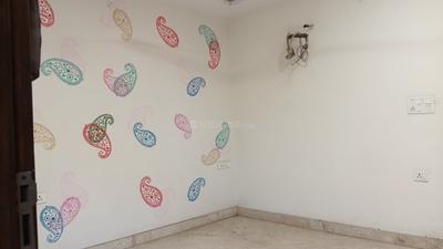 Bedroom Image of 1260 Sq.ft 3 BHK Builder Floor for sale in Vivek Vihar New Delhi for Rs. 25000000
