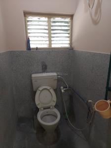 Bathroom Image of 1000 Sq.ft 1.5 BHK Independent House for rent in KK Nagar Madurai for Rs. 22000