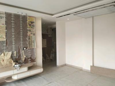 Bedroom Image of 4180 Sq.ft 4 BHK Builder Floor for sale in Model Town New Delhi for Rs. 80000000