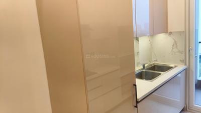 Kitchen Image of 1650 Sq.ft 3 BHK Builder Floor for rent in Raj One Good Earth, Sector 71 Gurgaon for Rs. 46000