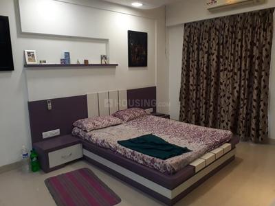 Bedroom Image of 859 Sq.ft 2.5 BHK Apartment / Flat for rent in Vile Parle East Mumbai for Rs. 100000