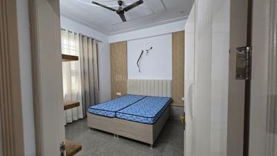 Bedroom Image of 1350 Sq.ft 3 BHK Builder Floor for rent in Sector 110 Gurgaon for Rs. 40000