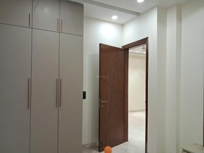 Bedroom Image of 1150 Sq.ft 3 BHK Builder Floor for sale in Paschim Vihar New Delhi for Rs. 26000000