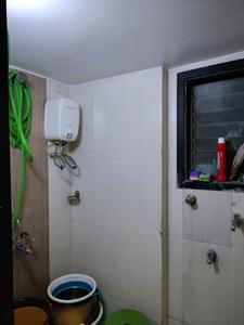 Common Bathroom Image of 500 Sq.ft 1 BHK Apartment / Flat for rent in Jaydeep Prathmesh Towers, Kasarvadavali Thane for Rs. 17555