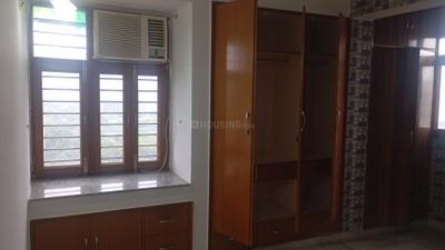 Bedroom Image of 1850 Sq.ft 3 BHK Apartment / Flat for rent in Highland Apartment, Sector 12 Dwarka New Delhi for Rs. 42000