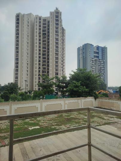Gomti Nagar extension sector 5 mi russle court Main Image 1