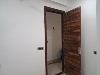 Bedroom Image of 1950 Sq.ft 4.5 BHK Apartment / Flat for sale in JMD Siddhi Vinayak, Sector 73 Noida for Rs. 8500000