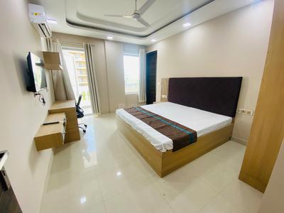 Bedroom Image of URBANROOMZ LUXURY COLIVING PG  in Sector 53, Gurgaon