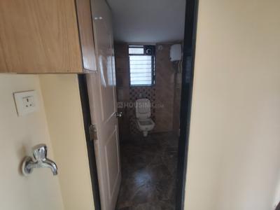 Bathroom Image of 700 Sq.ft 2 BHK Apartment / Flat for rent in S S Shree Abhirekha Heritage Chs Ltd, Kandivali West Mumbai for Rs. 45000