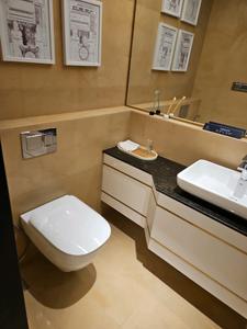 Common Bathroom Image of 1687 Sq.ft 3 BHK Apartment / Flat for sale in Chembur Mumbai for Rs. 28100000