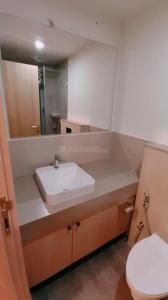 Bathroom Image of 770 Sq.ft 2 BHK Apartment / Flat for rent in Piramal Aranya, Byculla Mumbai for Rs. 165000
