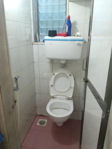 Bathroom Image of 750 Sq.ft 2 BHK Builder Floor for sale in Mulund East Mumbai for Rs. 14000000