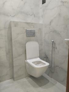 Common Bathroom Image of 700 Sq.ft 2 BHK Builder Floor for sale in Mayur Vihar Phase 1 New Delhi for Rs. 7800000