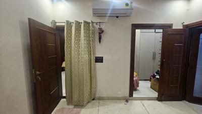 Bedroom Image of 1200 Sq.ft 2 BHK Builder Floor for rent in Sahastradhara Road Dehradun for Rs. 24000