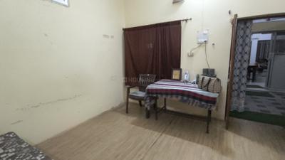 Living Room Image of 500 Sq.ft 1 BHK Independent House for rent in Alambagh Lucknow for Rs. 6000