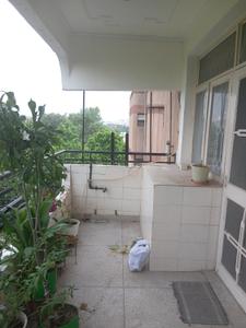Balcony Image of 1050 Sq.ft 3 BHK Apartment / Flat for sale in CGHS Hewo Apartment, Sector 31 Gurgaon for Rs. 17500000