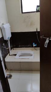 Bathroom Image of 299 Sq.ft 1 RK Apartment / Flat for rent in Sarsawan Lucknow for Rs. 10000