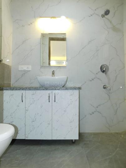 Saket Bathroom 1