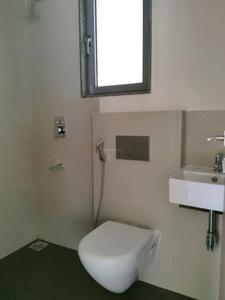 Common Bathroom Image of 1100 Sq.ft 3 BHK Apartment / Flat for sale in Lodha Amara, Kolshet Thane for Rs. 19000000